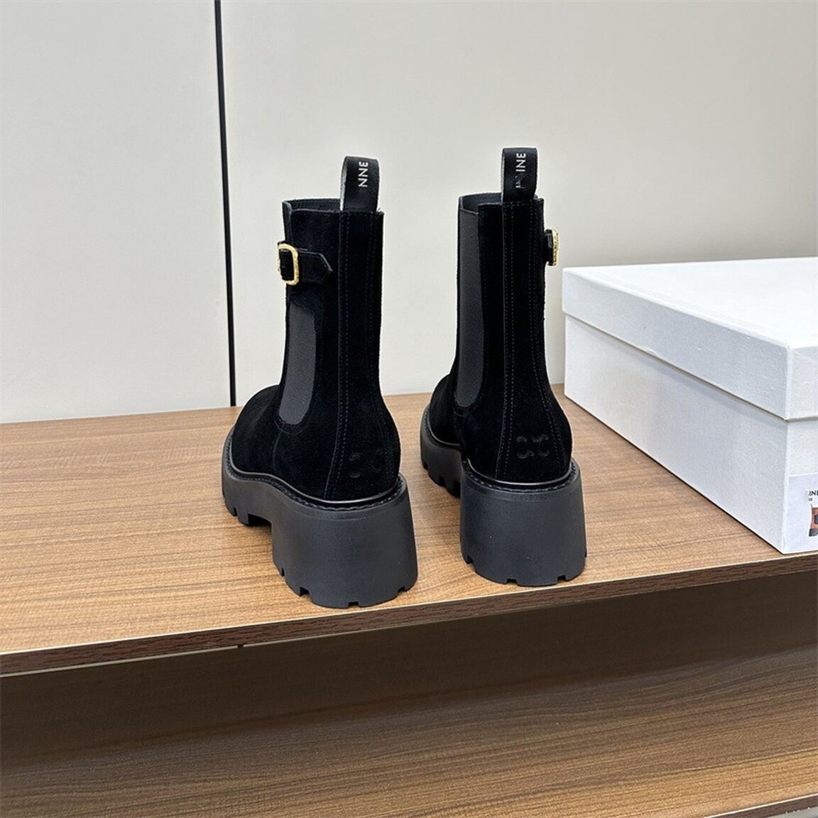 ronald-womens-chelsea-boots-suede_3
