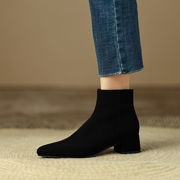 savannah_booties_suede_black_4